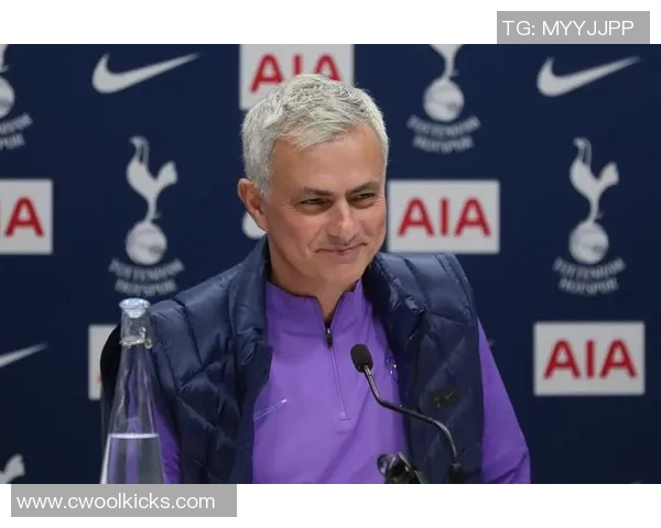 18号球星引领风潮 展现足球场上的绝佳技艺与领袖风范