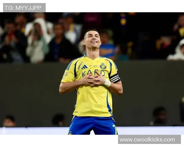 以足球巨星元素打造个性钱包彰显运动热情与时尚品味