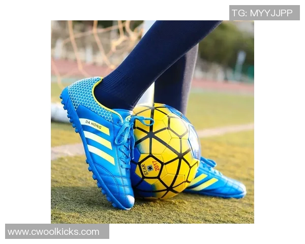 全球顶级球星足球鞋尺码揭秘带你了解他们的脚型与选择 全球顶级球星足球鞋尺码揭秘带你了解他们的脚型与选择